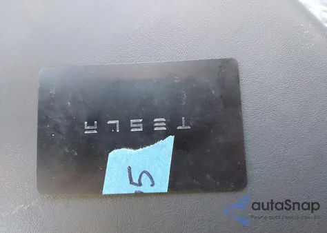 2022 Tesla Model Y Long Range Dual Motor All-Wheel Drive z USA, uszkodzony, nr VIN 7SAYGDEE8NF363362